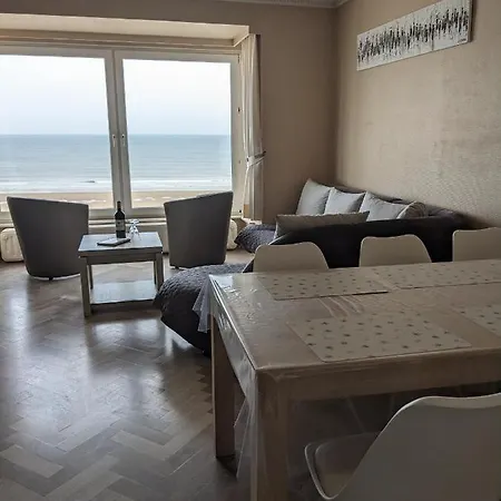 Διαμέρισμα Toplocatie Frontal Sea View *