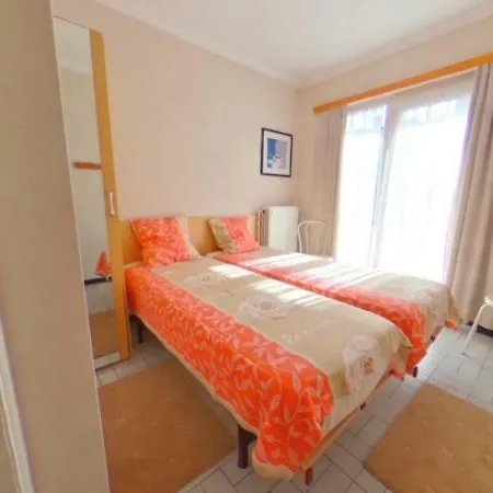 Toplocatie Frontal Sea View Lejlighed *